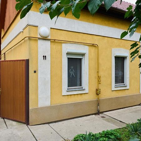 Koelcsey Vendeghaz Apartment Hódmezővásárhely Екстериор снимка